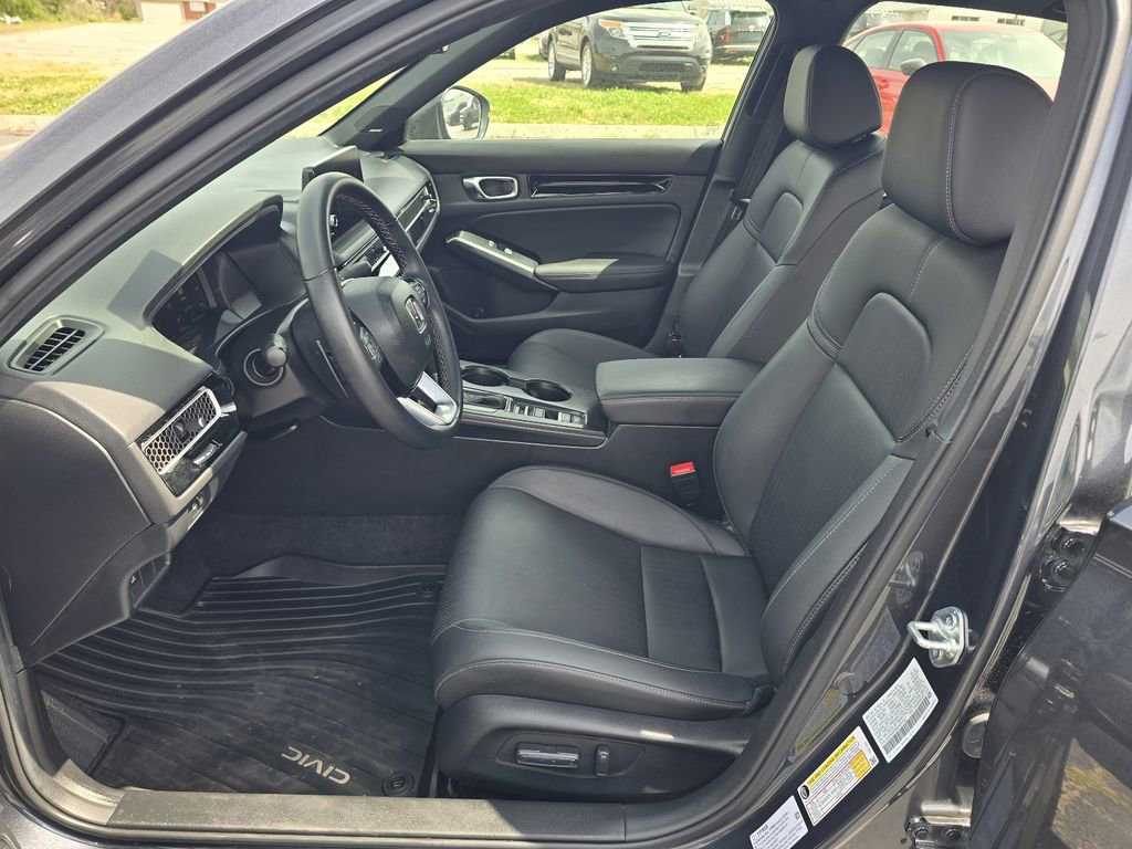 Used 2025 Honda Civic Sport image 11