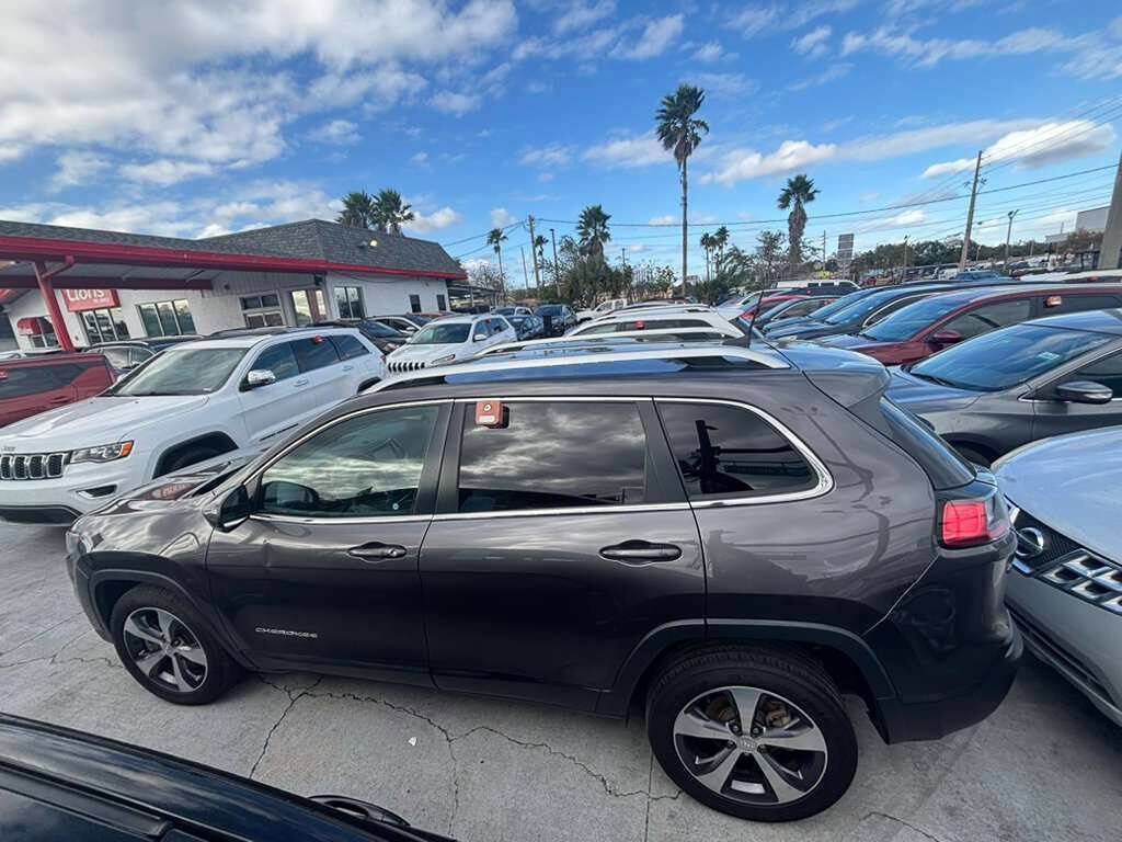 Used 2020 Jeep Cherokee Limited image 15