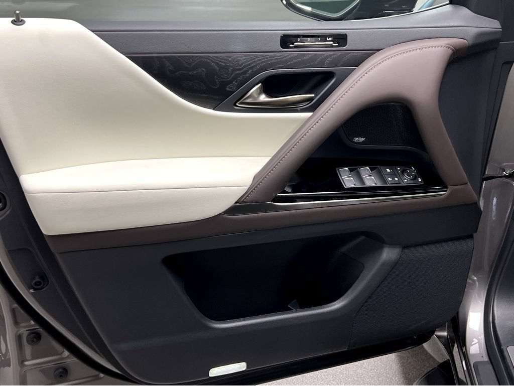 New 2026 Lexus LX 600 4WD w/ Luxury Package image 38