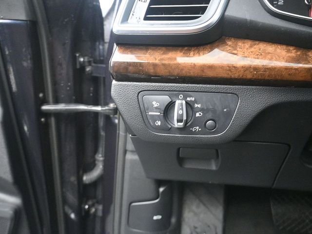 Used 2020 Audi Q5 2.0T Premium w/ Convenience Package image 20