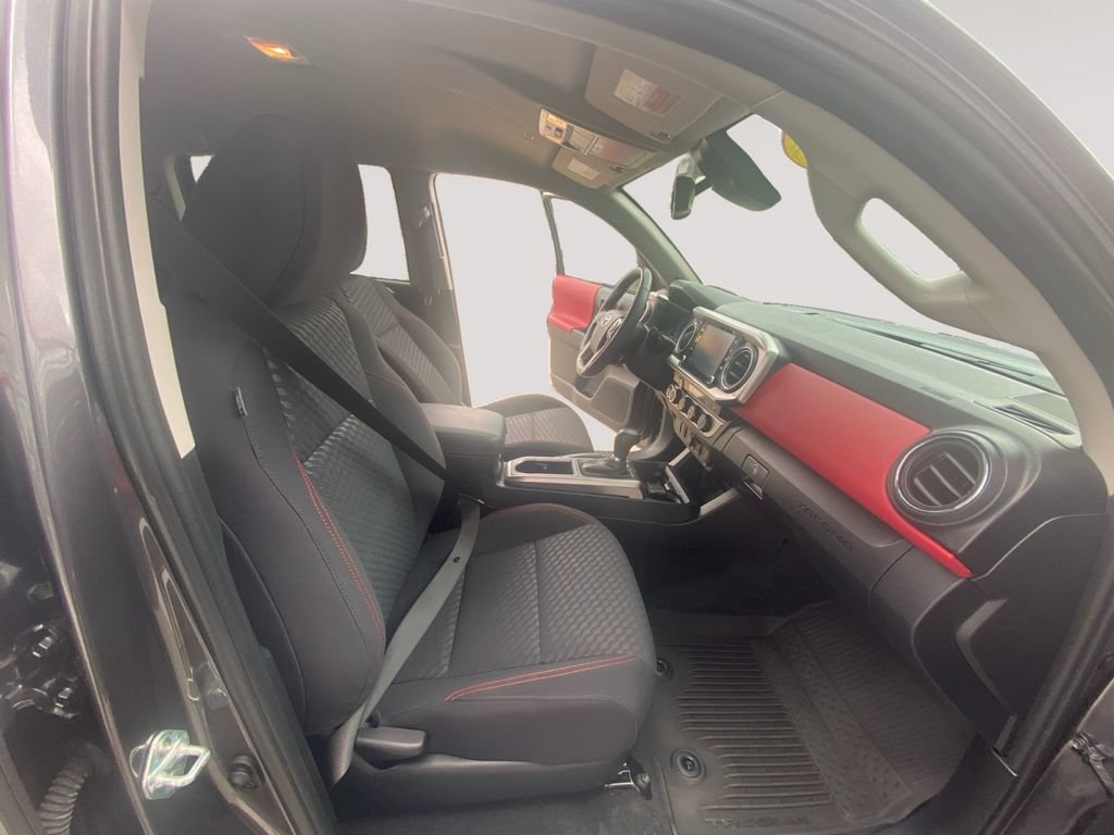 Used 2023 Toyota Tacoma SR5 AWD/4WD image 15