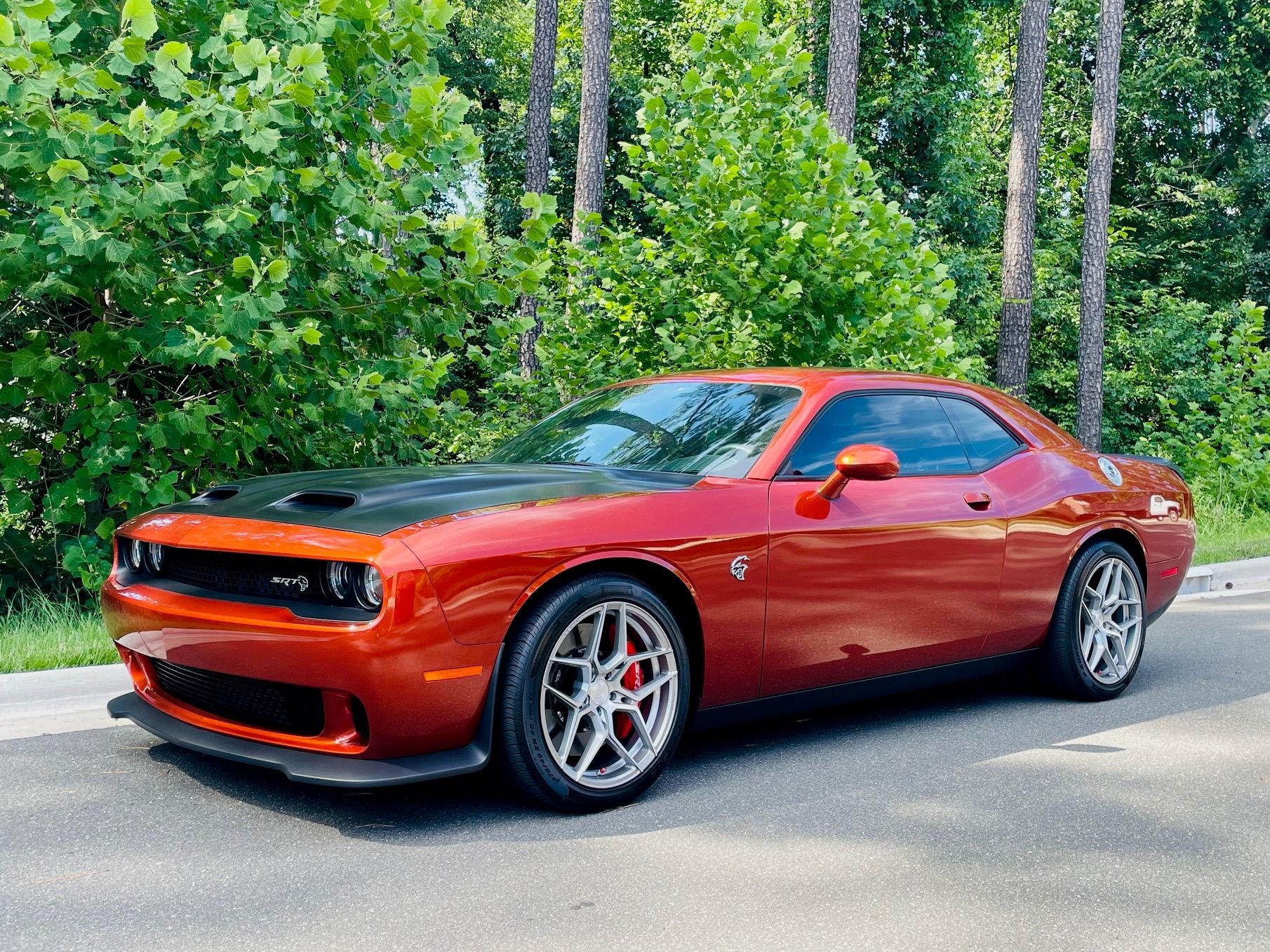 Used 2022 Dodge Challenger SRT Hellcat w/ Plus Package RWD image 2