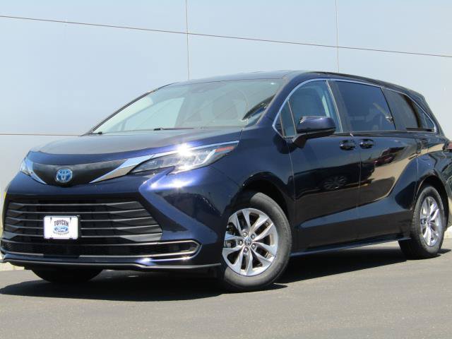 Used 2022 Toyota Sienna LE AWD/4WD image 35