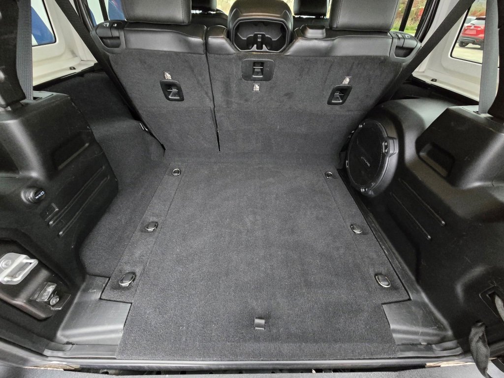 Used 2018 Jeep Wrangler Unlimited Rubicon image 32