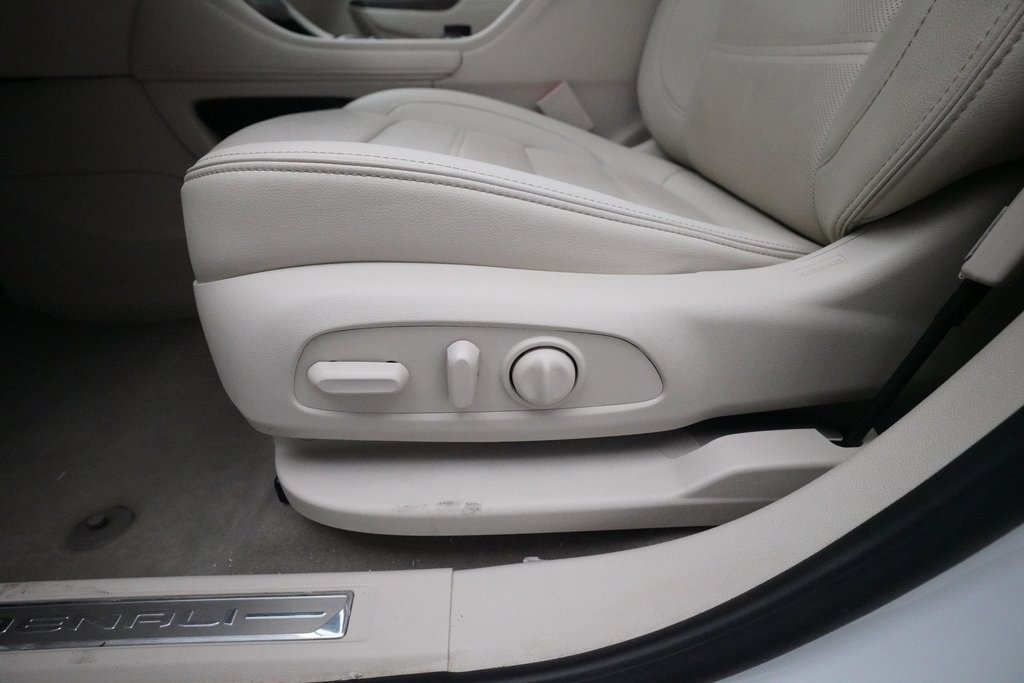 Used 2023 GMC Acadia Denali w/ Trailering Package image 29