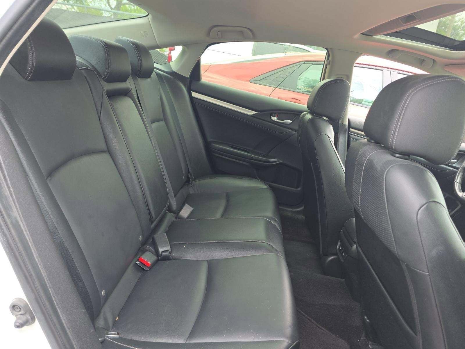 Used 2019 Honda Civic Touring image 12