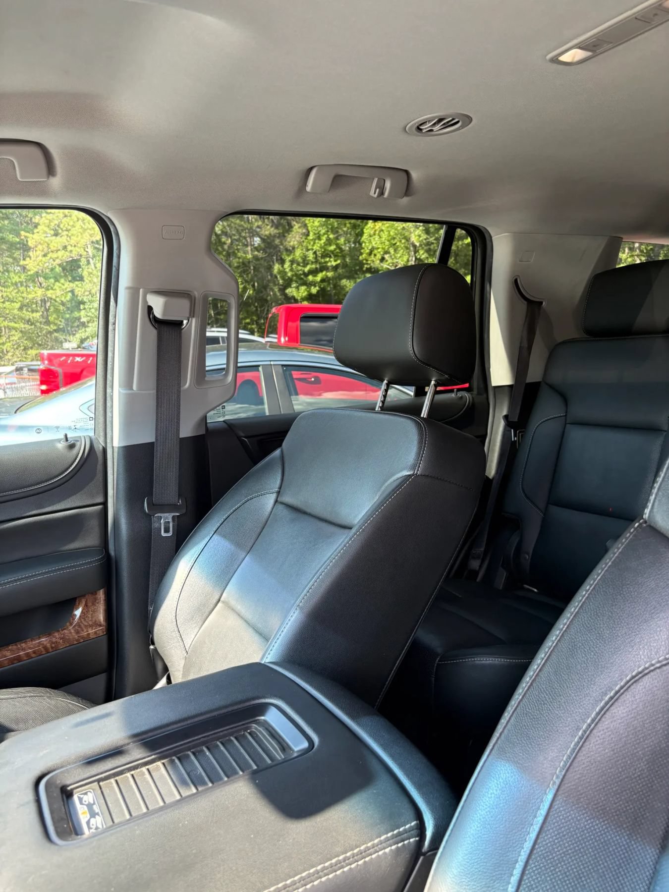 Used 2019 Chevrolet Tahoe Premier w/ RST 6.2L Performance Edition AWD/4WD image 12
