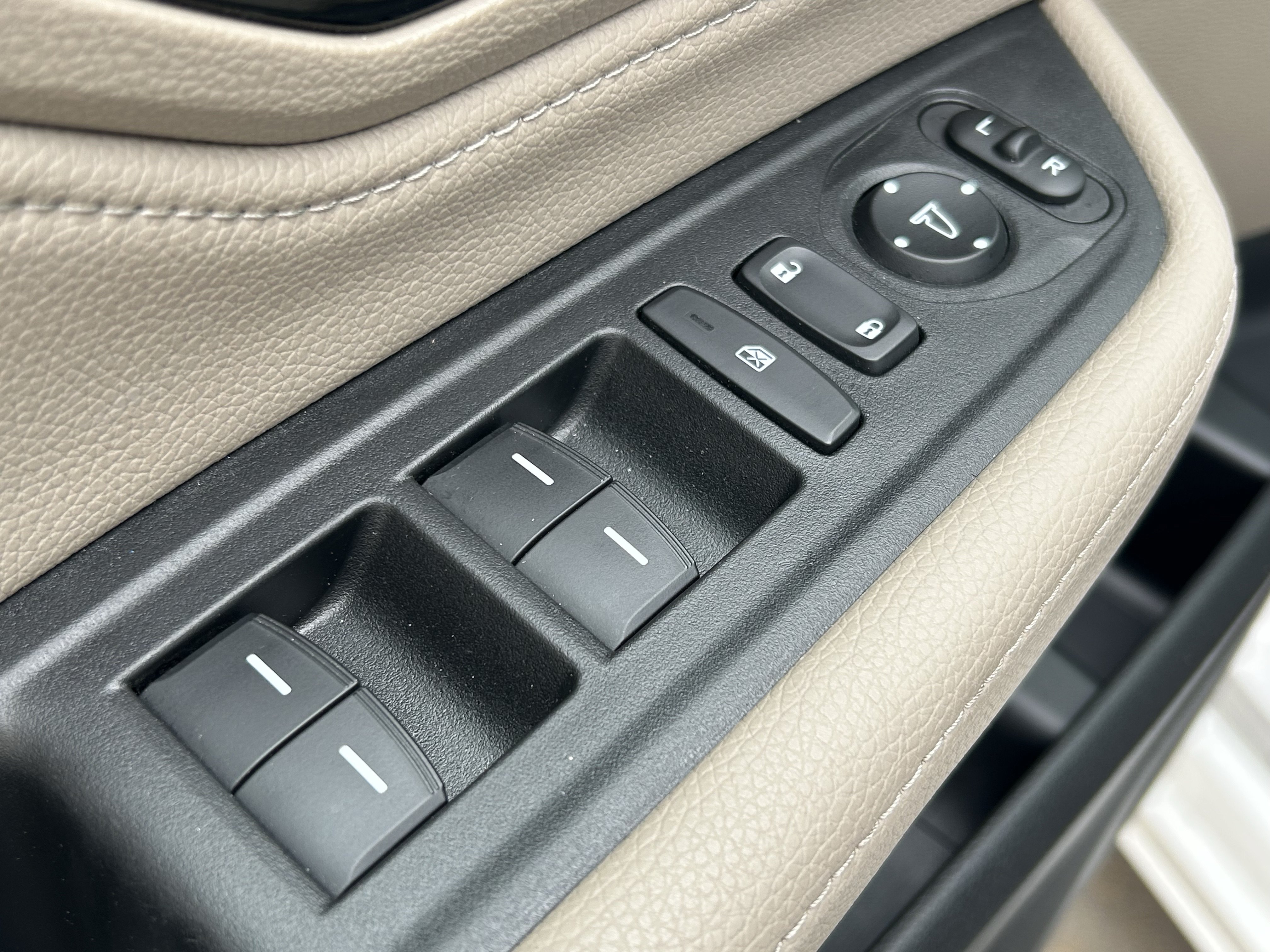 Used 2024 Honda Odyssey Touring image 16