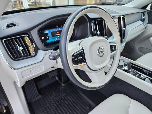 Certified 2025 Volvo XC60 T8 Plus w/ Protection Package Premier AWD/4WD image 19
