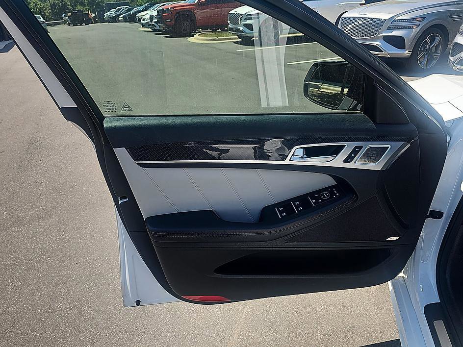 Used 2019 Genesis G80 3.3T Sport RWD image 10