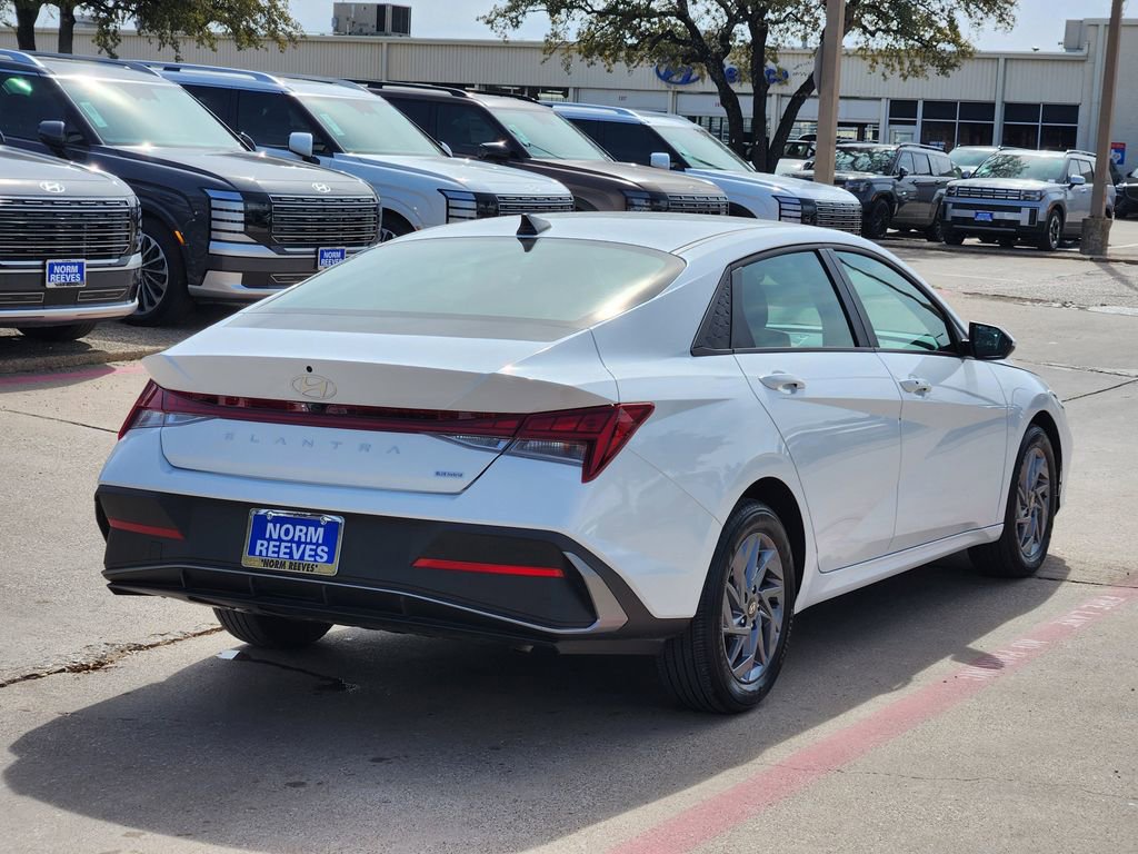 Certified 2025 Hyundai Elantra Blue image 6