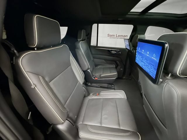 Used 2025 Chevrolet Suburban Premier AWD/4WD image 32