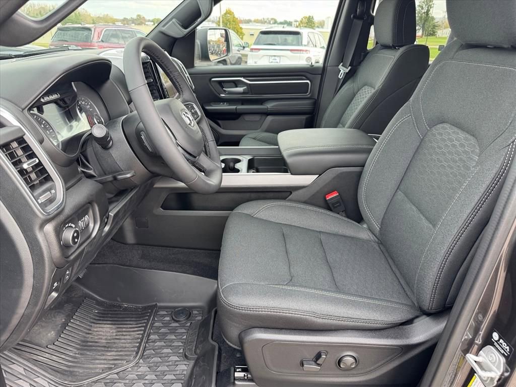 Used 2026 RAM 1500 Big Horn AWD/4WD image 8