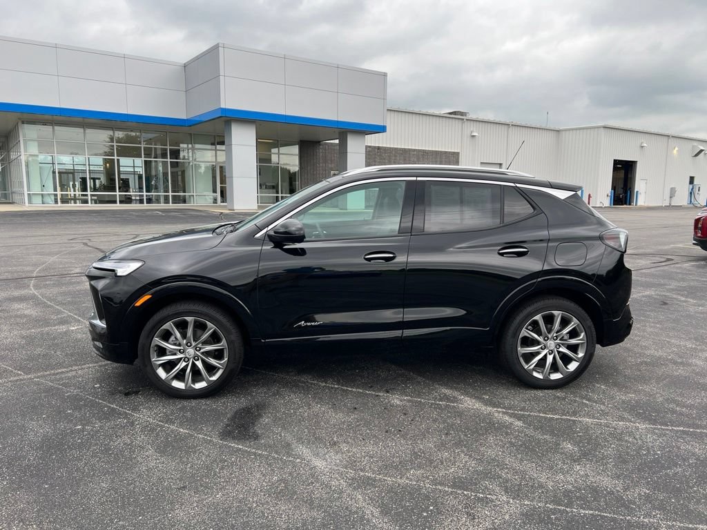 Used 2026 Buick Encore GX Avenir w/ Avenir Technology Package AWD/4WD image 4