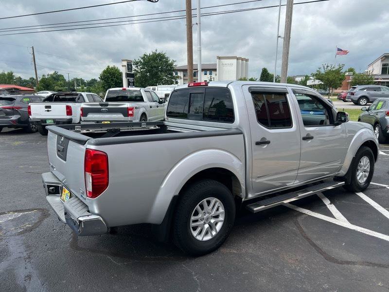 Used 2017 Nissan Frontier SV w/ SV Value Truck Package RWD image 4