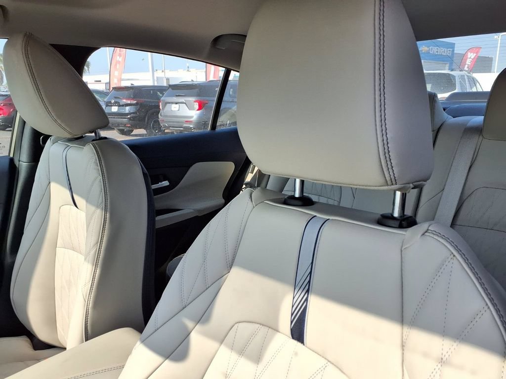 New 2027 Nissan Sentra SL FWD image 15