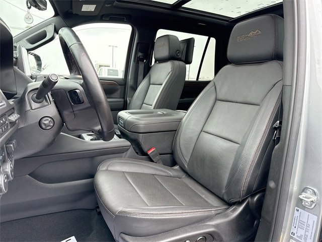 Used 2024 Chevrolet Tahoe High Country w/ Advanced Technology Package image 11