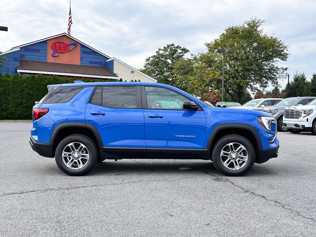 New 2027 GMC Terrain Elevation AWD/4WD image 3