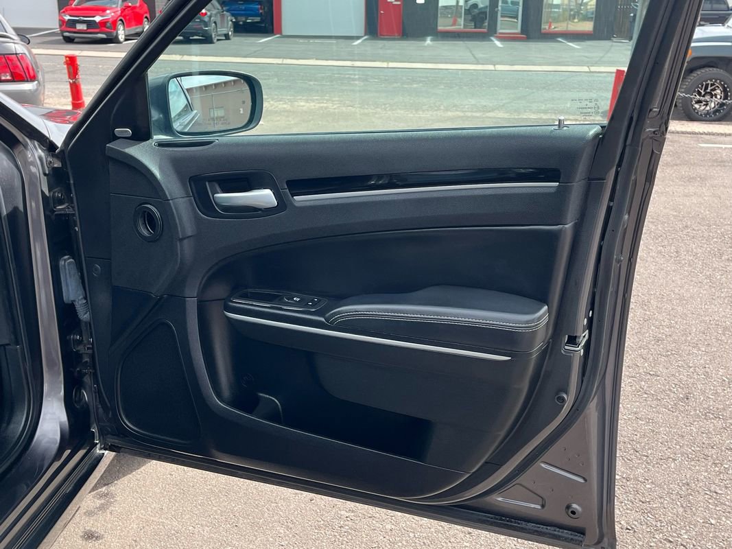 Used 2023 Chrysler 300 S image 10