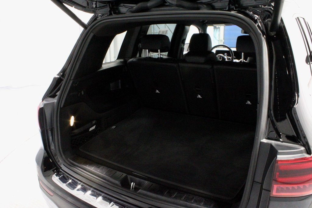 Used 2025 Mercedes-Benz GLB 250 image 15