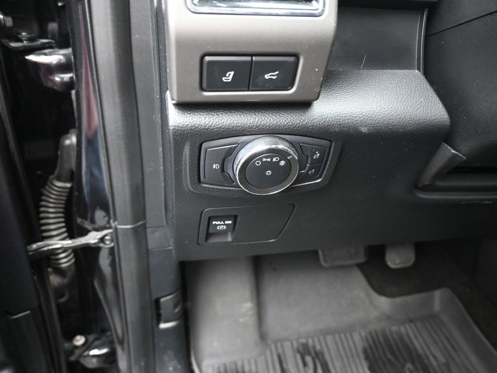 Used 2020 Ford Expedition Max XLT w/ Equipment Group 202A image 13