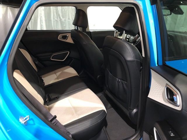 Used 2023 Kia Soul GT-Line FWD image 12