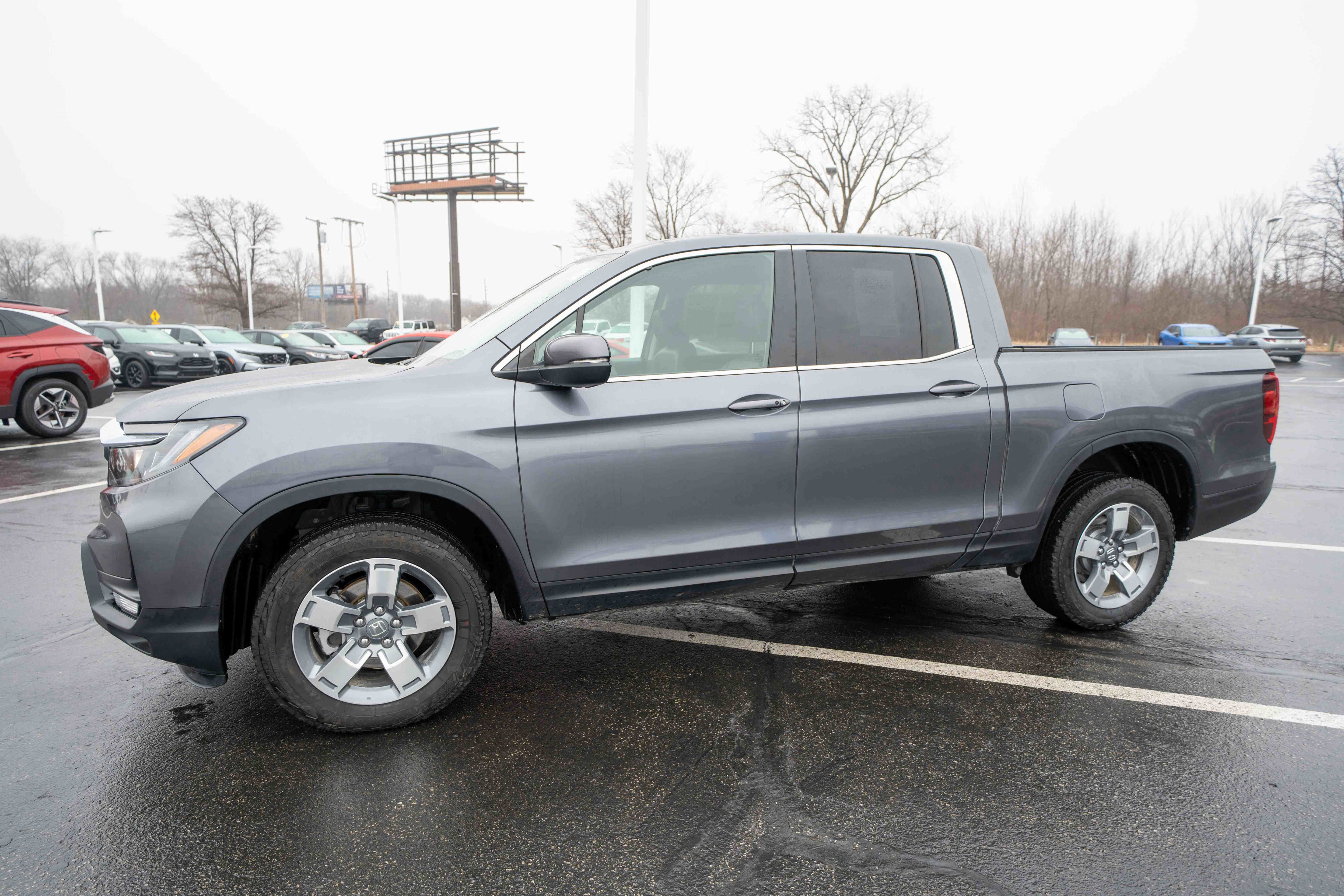 Certified 2025 Honda Ridgeline RTL image 3