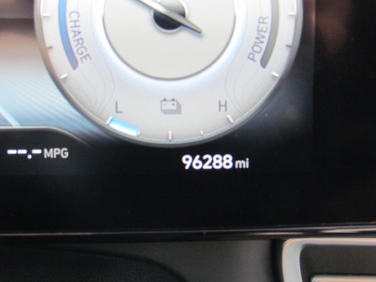 Used 2021 Hyundai Elantra Limited image 21