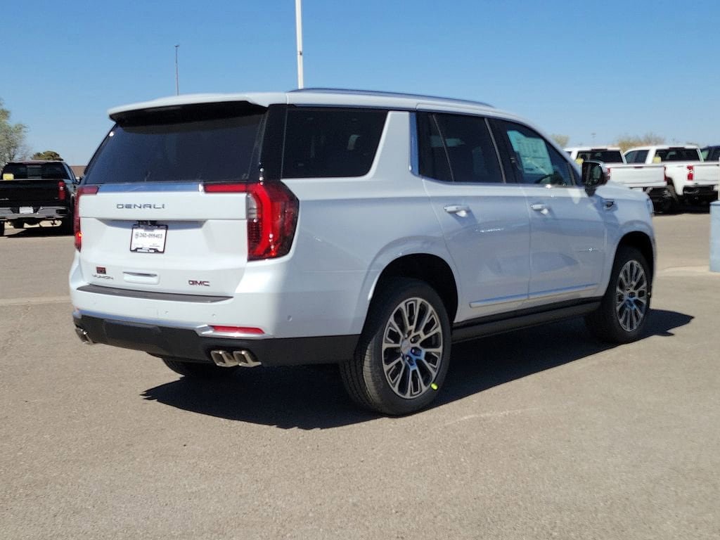 New 2026 GMC Yukon Denali w/ Denali Reserve Package AWD/4WD image 11