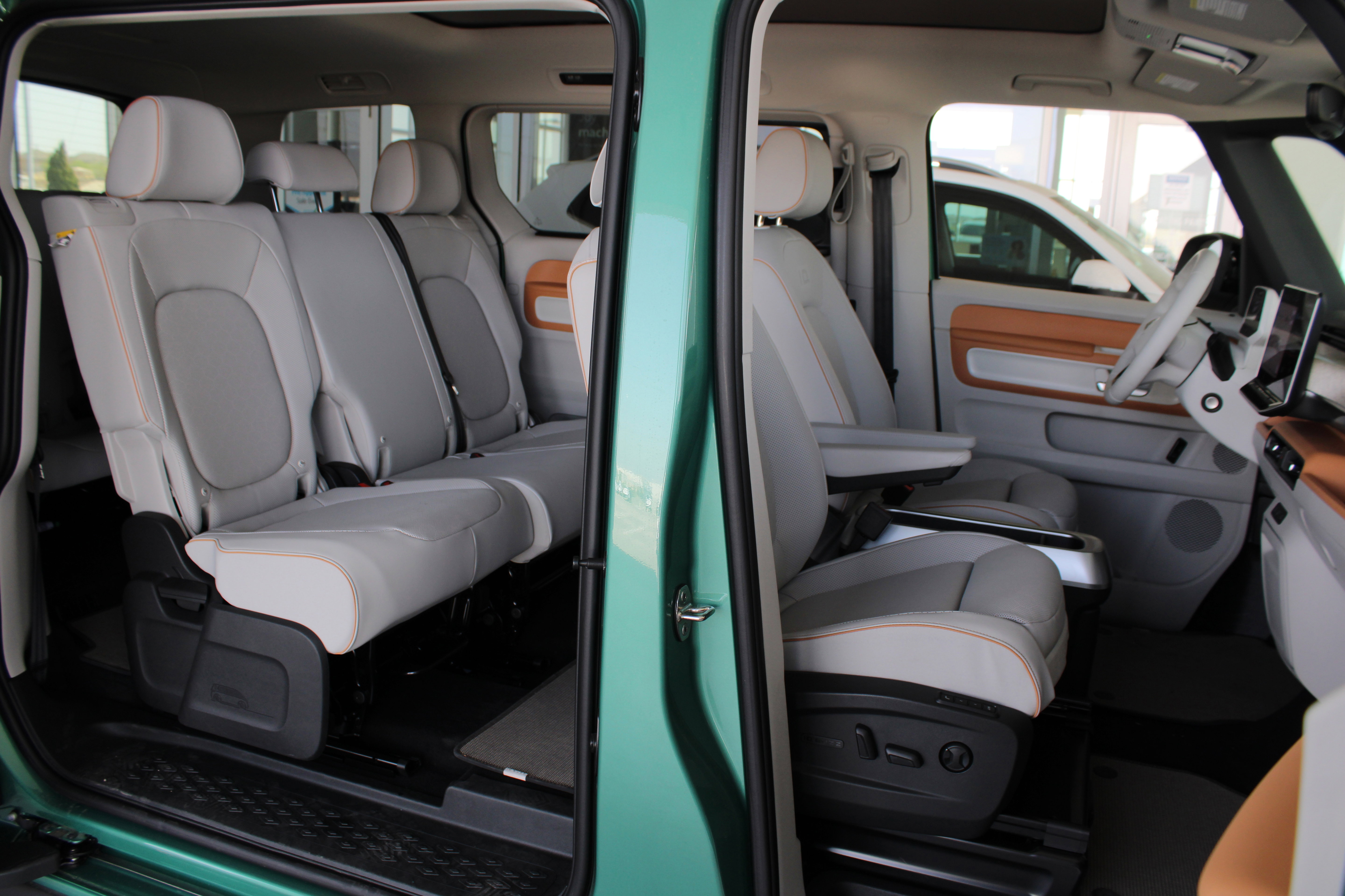 New 2025 Volkswagen ID. Buzz 1st Edition image 17