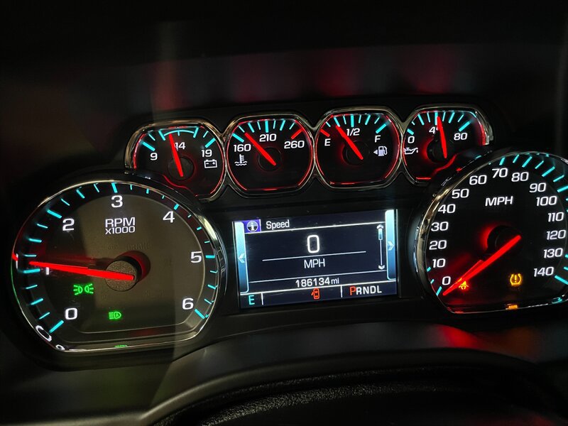 Used 2020 Chevrolet Suburban LT AWD/4WD image 8
