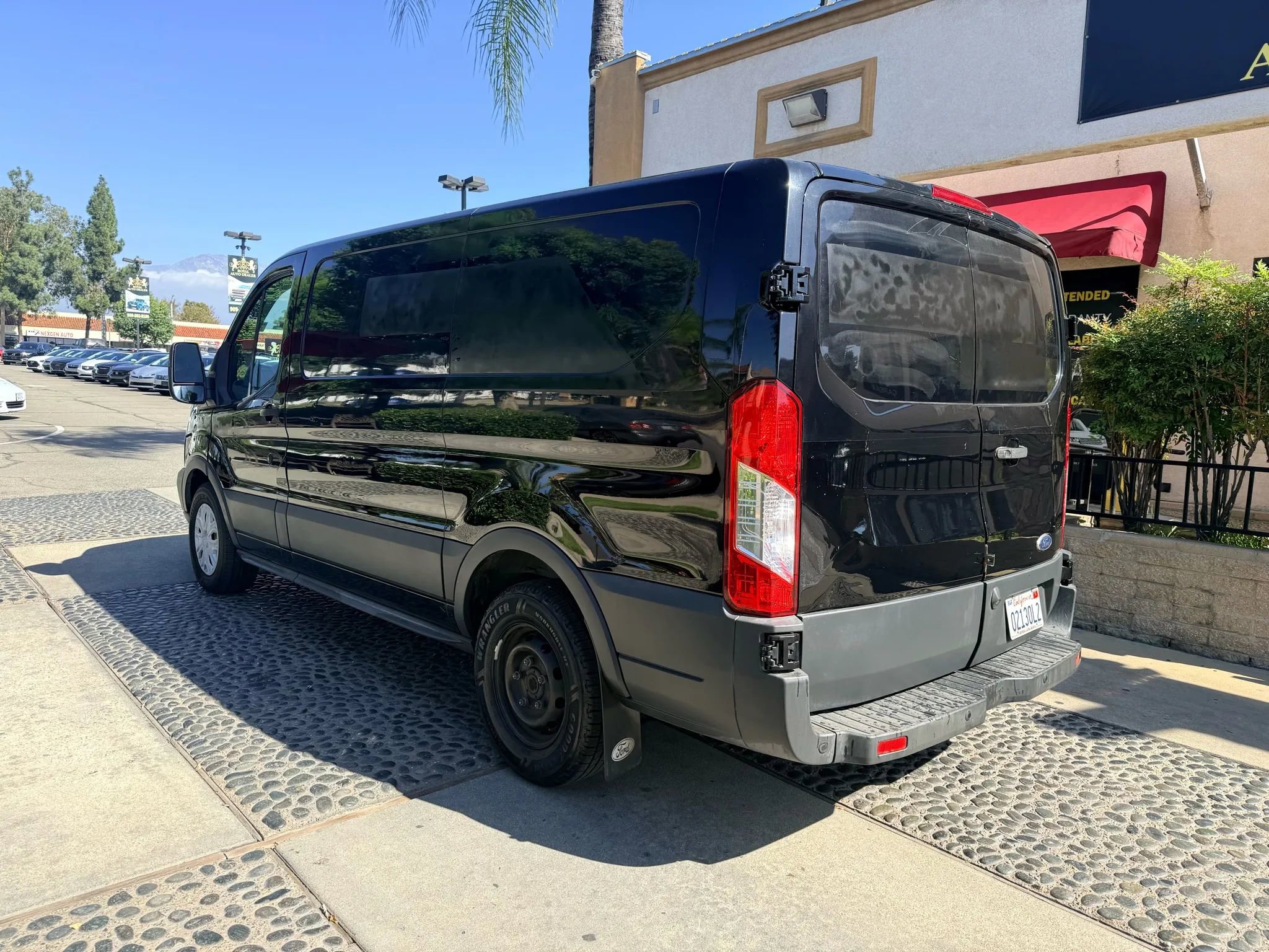 Used 2018 Ford Transit 150 130 Low Roof w/ Exterior Upgrade Package image 7