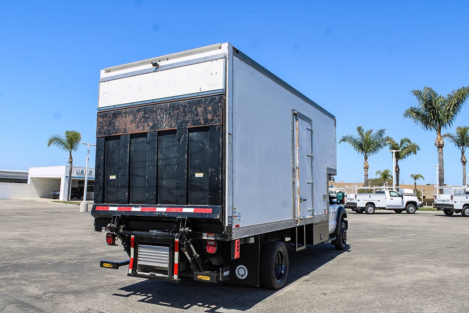 Used 2015 Ford F550 2WD Regular Cab Super Duty image 9