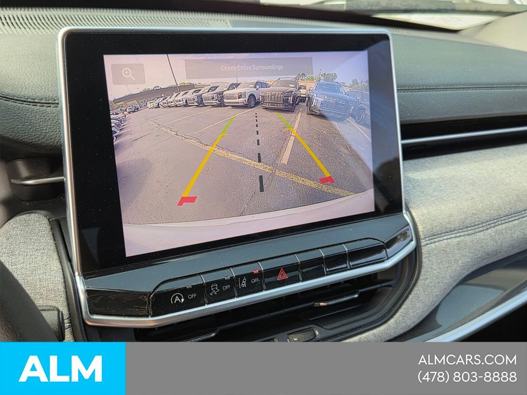 Used 2024 Jeep Compass Latitude image 19