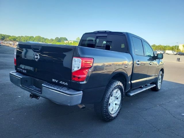 Used 2019 Nissan Titan SV AWD/4WD image 3