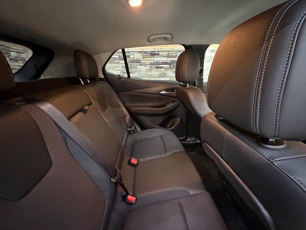 Used 2023 Buick Encore GX Select image 31