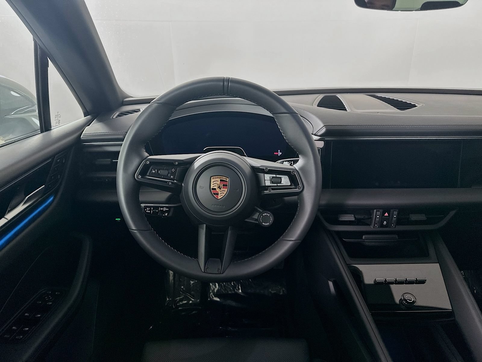 New 2026 Porsche Macan 4 Electric AWD/4WD image 15