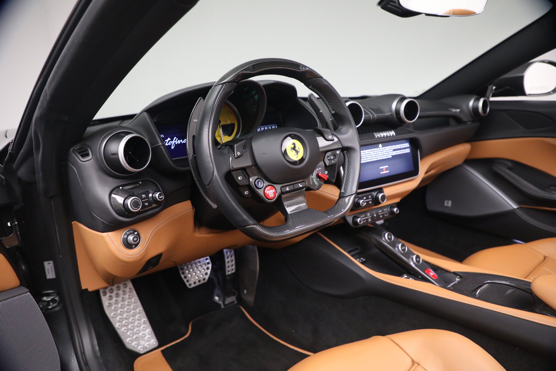 Certified 2019 Ferrari Portofino RWD image 14