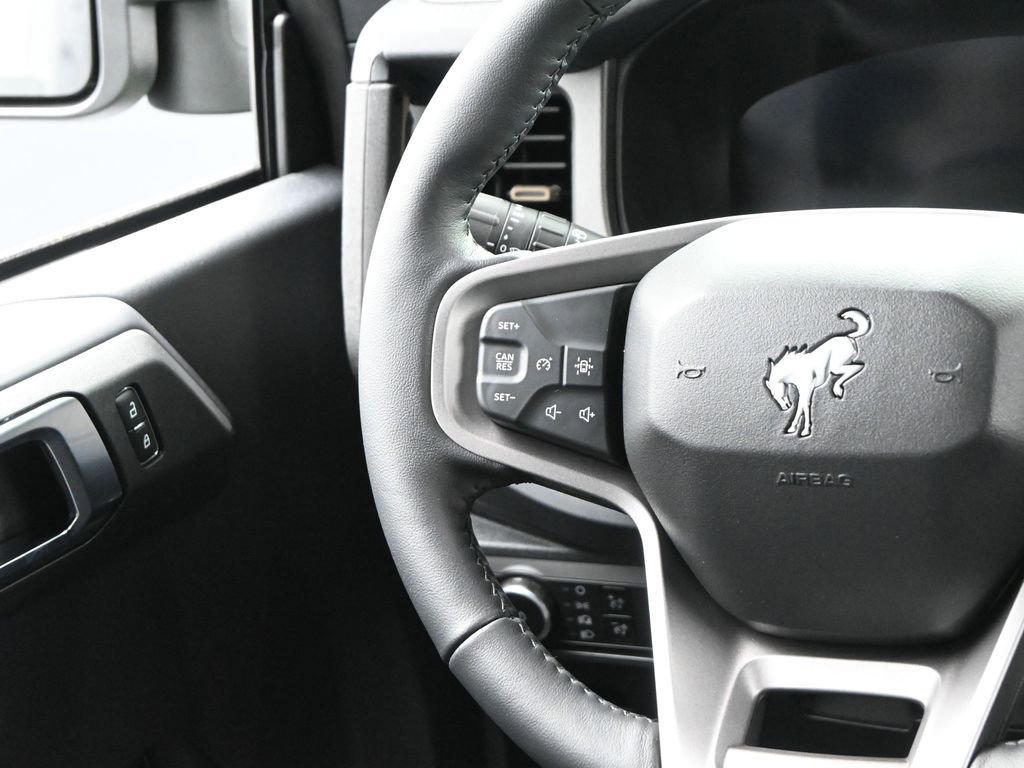 New 2025 Ford Bronco Badlands image 33