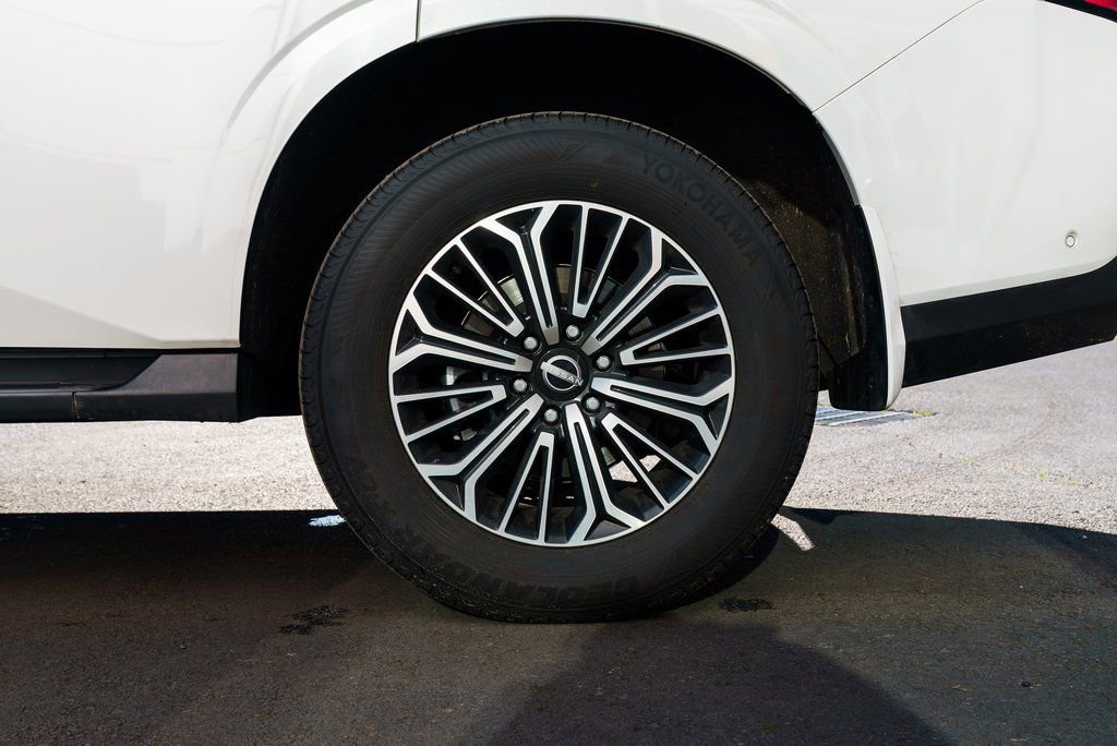 New 2026 Nissan Armada Platinum image 7