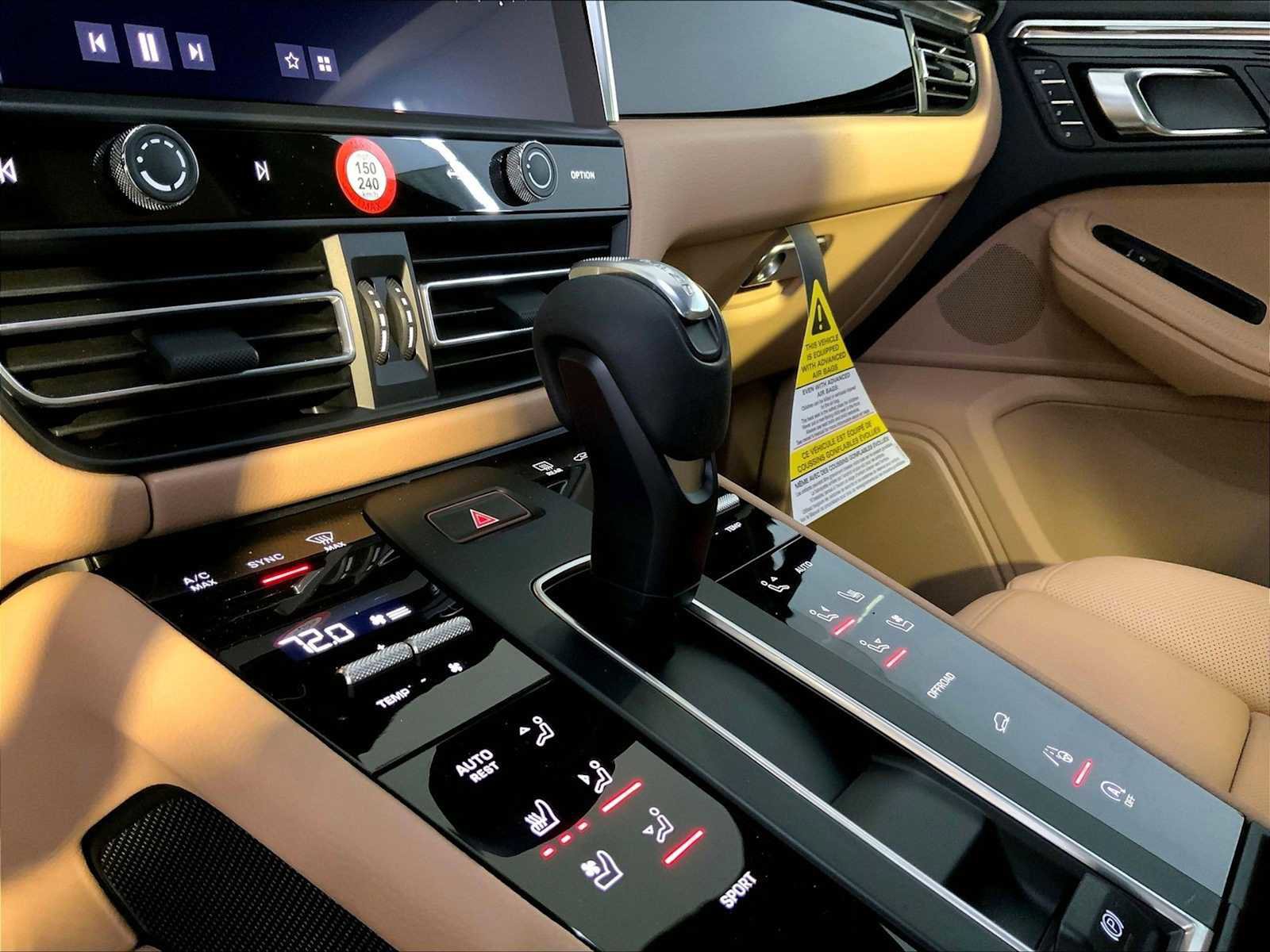 New 2026 Porsche Macan AWD/4WD image 17