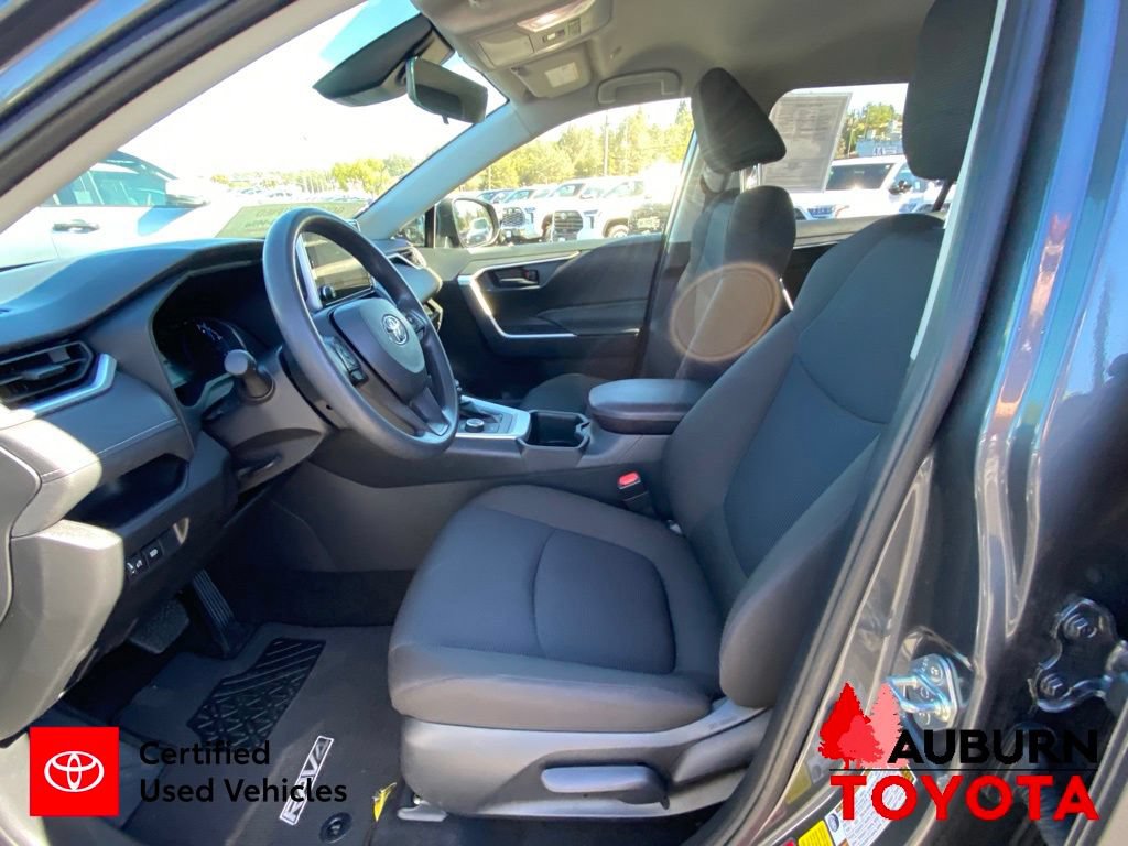 Certified 2025 Toyota RAV4 LE AWD/4WD image 27