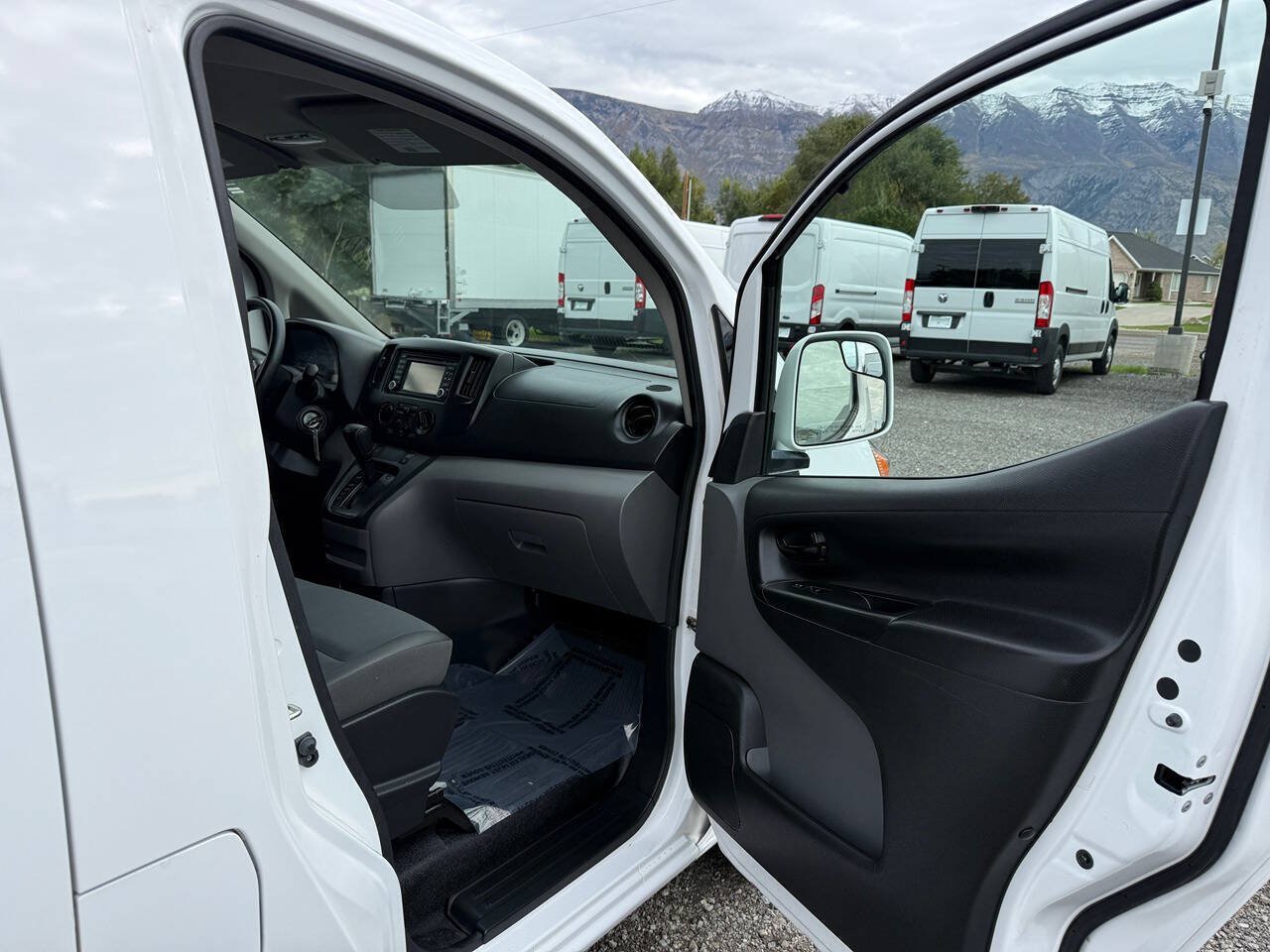 Used 2019 Nissan NV200 SV w/ Navigation Package FWD image 16