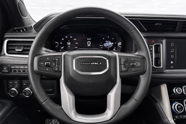 Used 2021 GMC Yukon XL Denali w/ Denali Premium Package AWD/4WD image 19