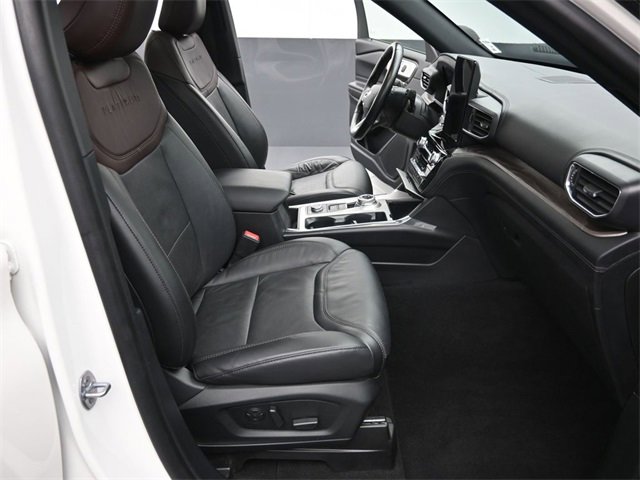 Certified 2022 Ford Explorer Platinum w/ Equipment Group 601A image 30