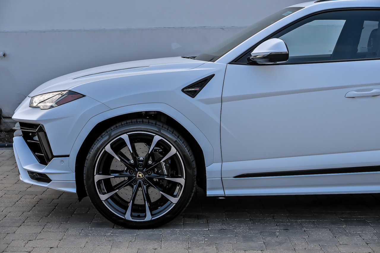 Used 2024 Lamborghini Urus S AWD/4WD image 12