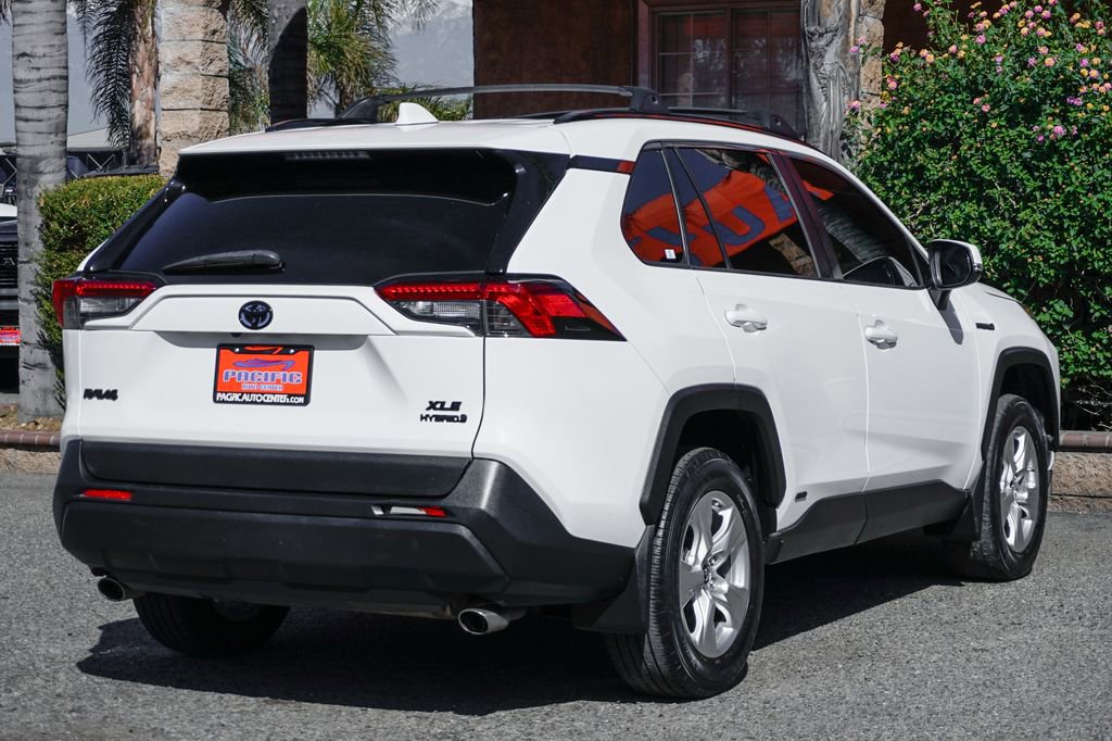 Used 2019 Toyota RAV4 XLE w/ Convenience Package image 10
