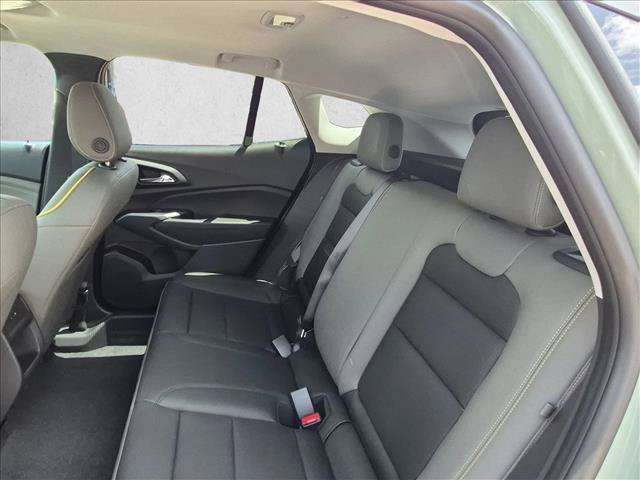 New 2026 Chevrolet Trax ACTIV w/ Sunroof Package FWD image 16