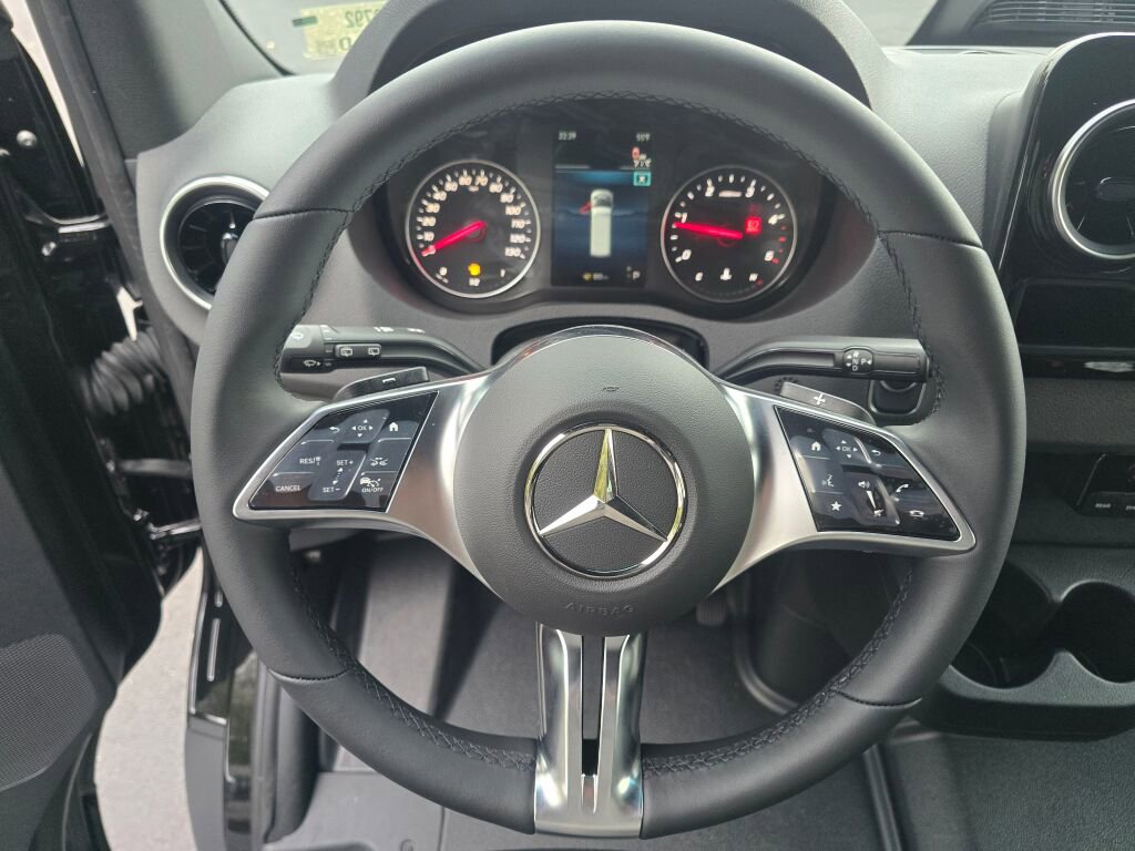 New 2025 Mercedes-Benz Sprinter 2500 image 24