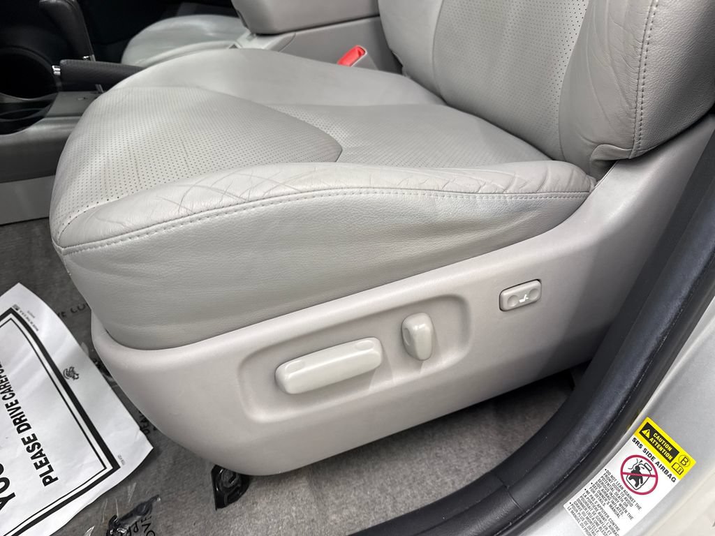 Used 2012 Toyota RAV4 Limited w/ Premium Plus Value Pkg FWD image 13